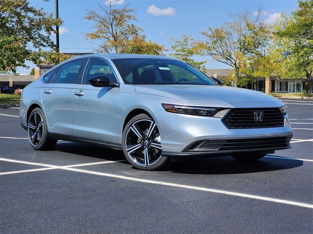 Certified Used 2024  Honda Sport image 2
