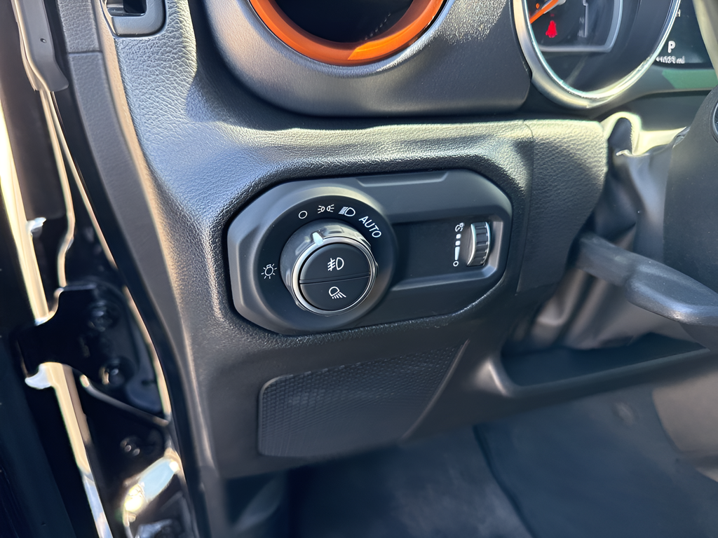 Used Car 2023 Jeep Gladiator  Mojave For Sale Under $40,000 In Austin, Texas