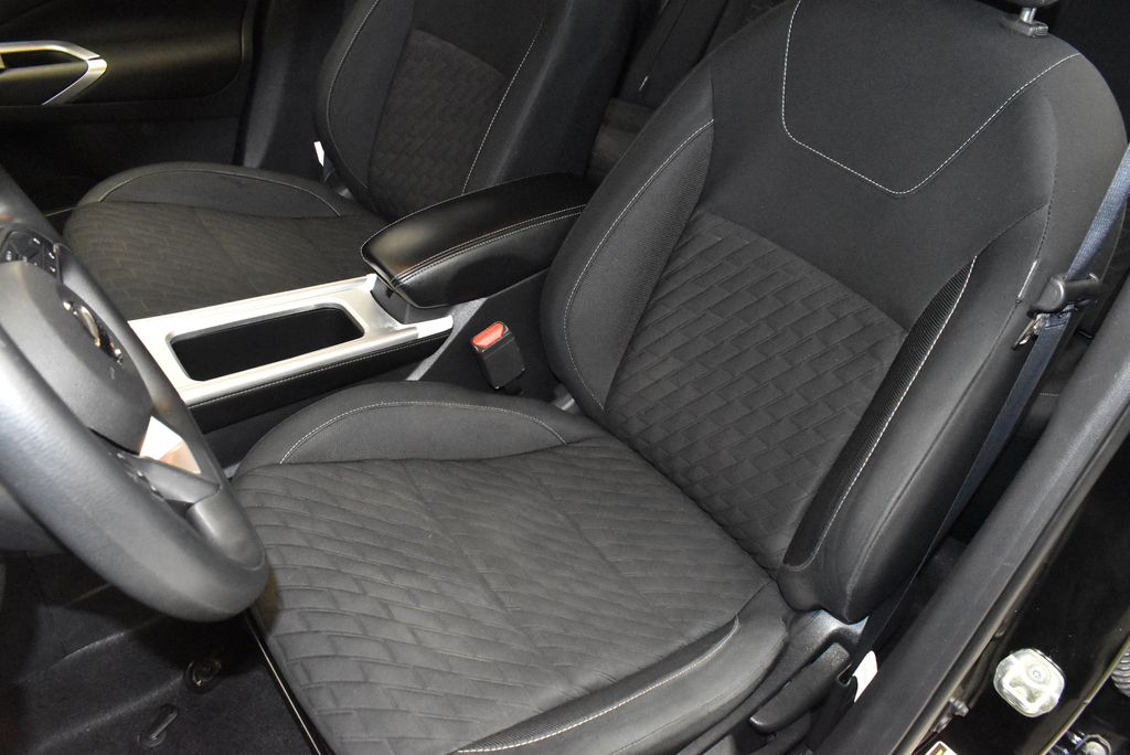 2021 Nissan Kicks SV 13