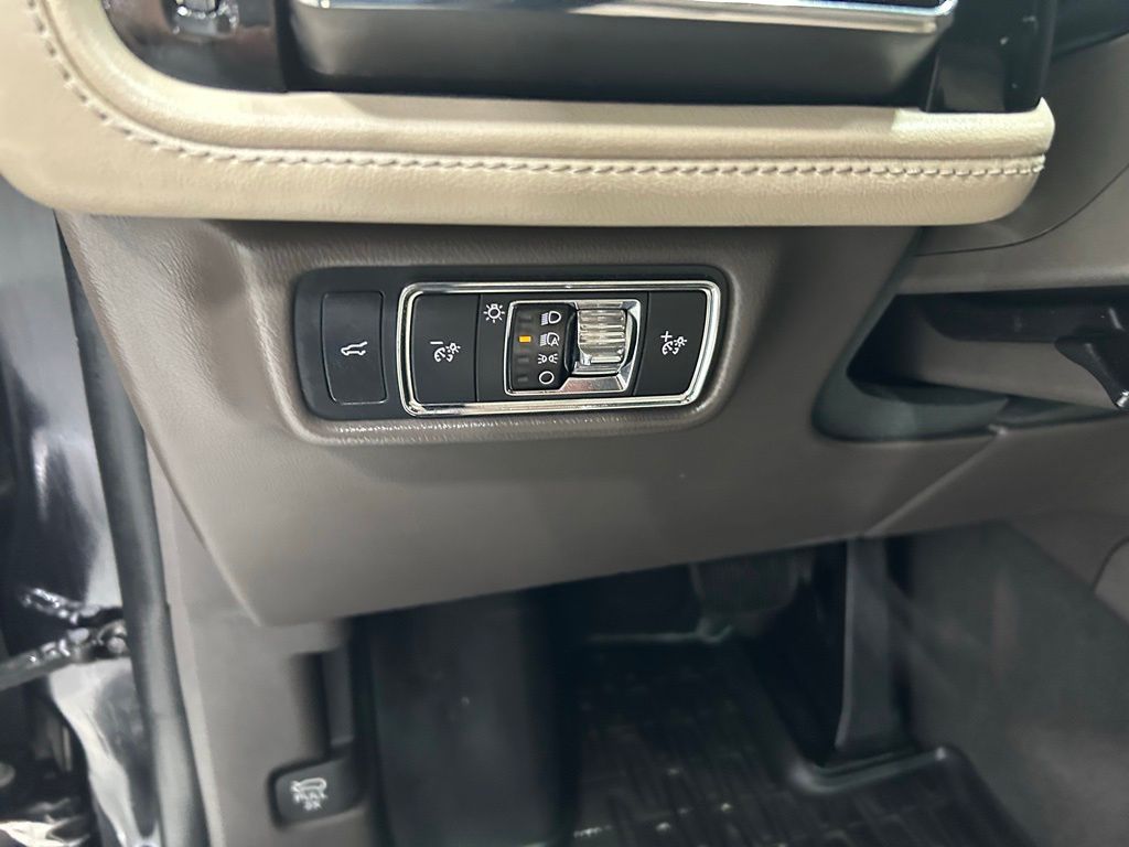 used 2023 Lincoln Aviator car, priced at $41,935