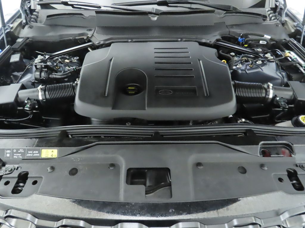 Thumbnail: 2024 Land Rover Discovery - 30