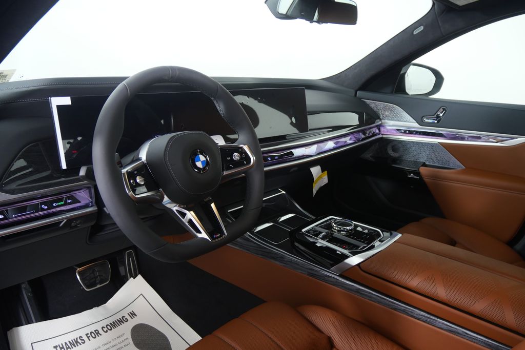 Thumbnail: 2026 BMW 7 Series - 13