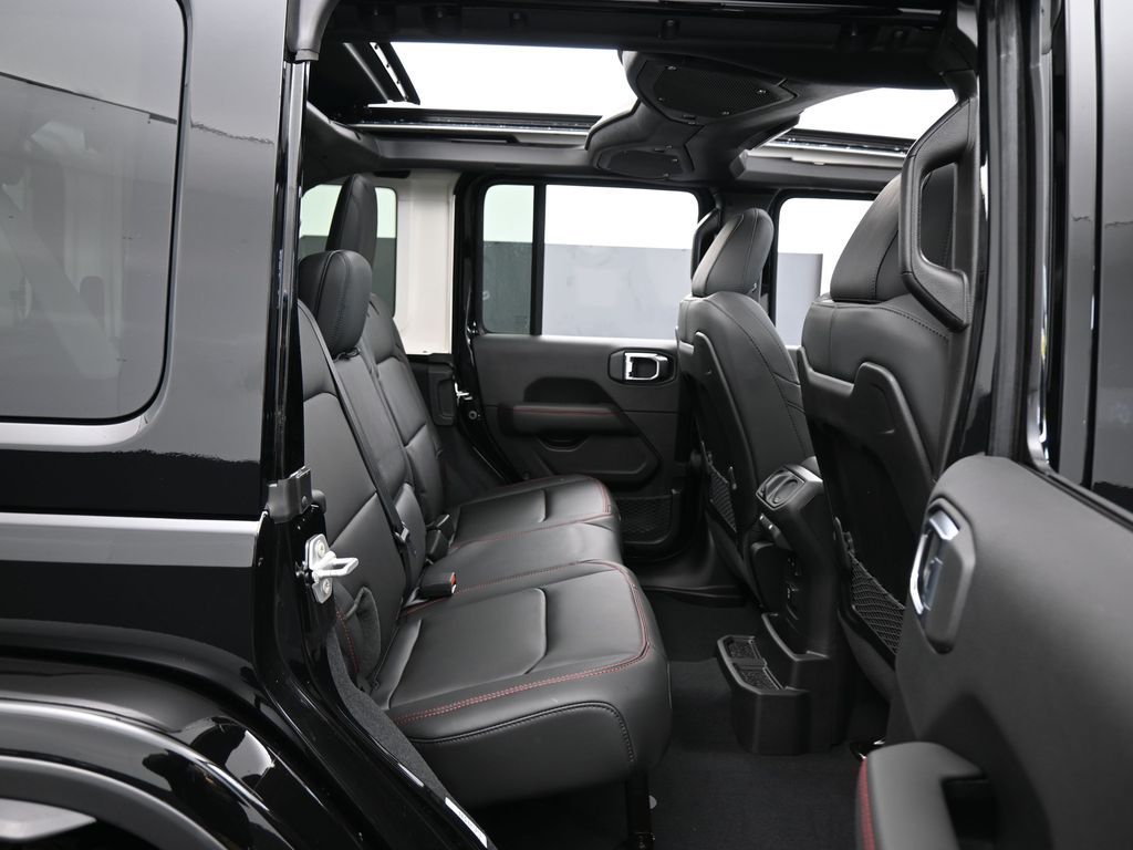 New 2026 Black Clearcoat Jeep Rubicon X image 34