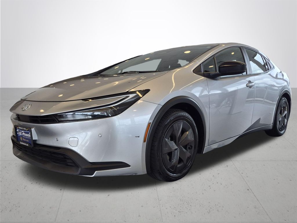 2025 Toyota Prius LE