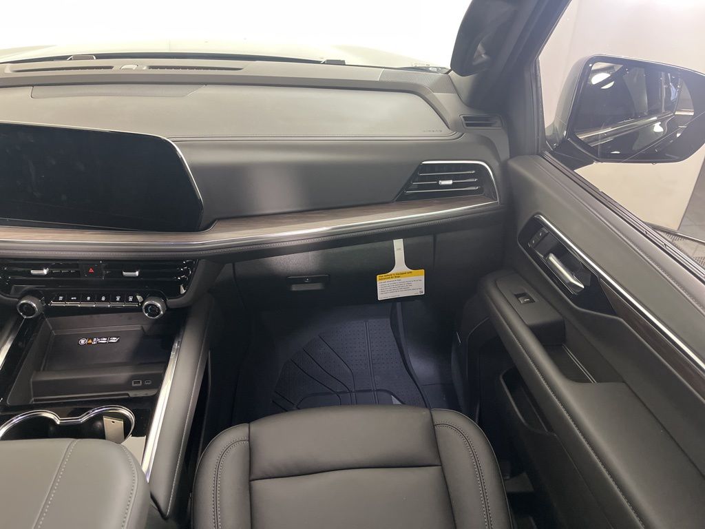 Thumbnail: 2026 Chevrolet Tahoe - 10