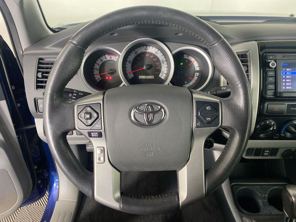 2015 Toyota Tacoma Base 11