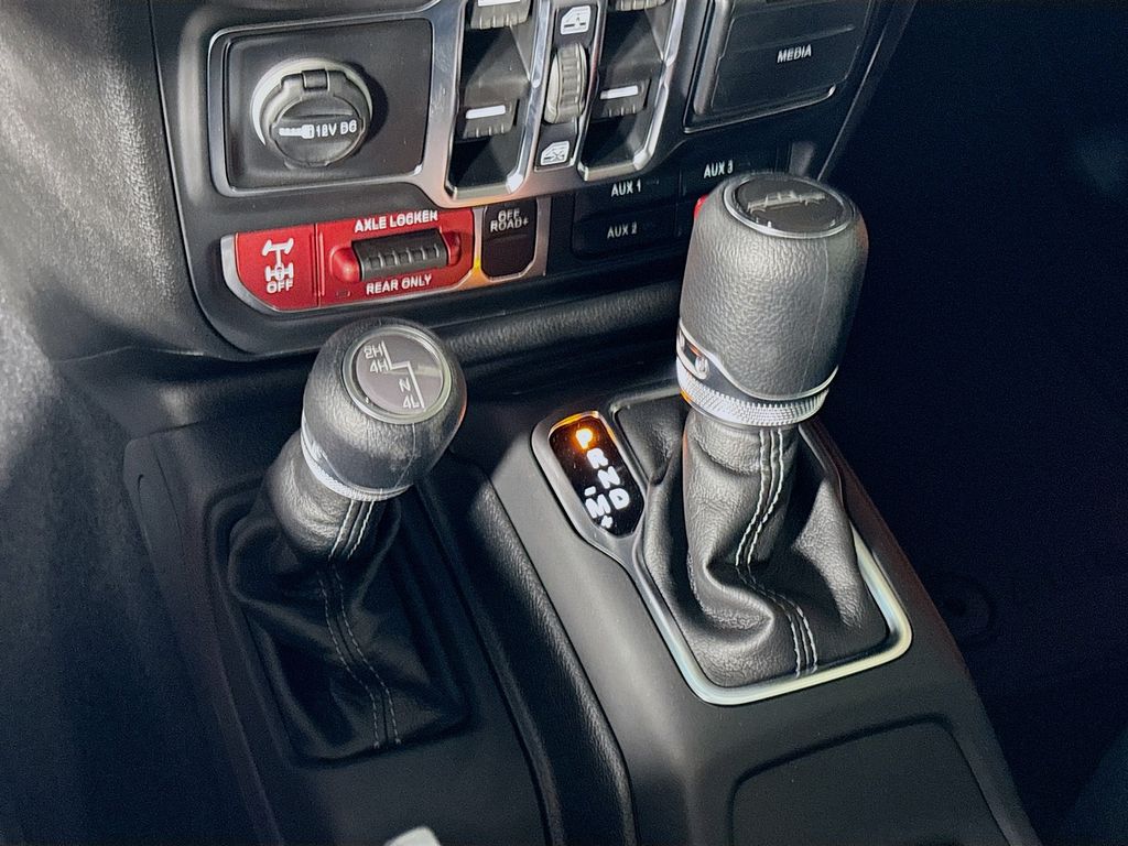 2025 Jeep Gladiator Willys
