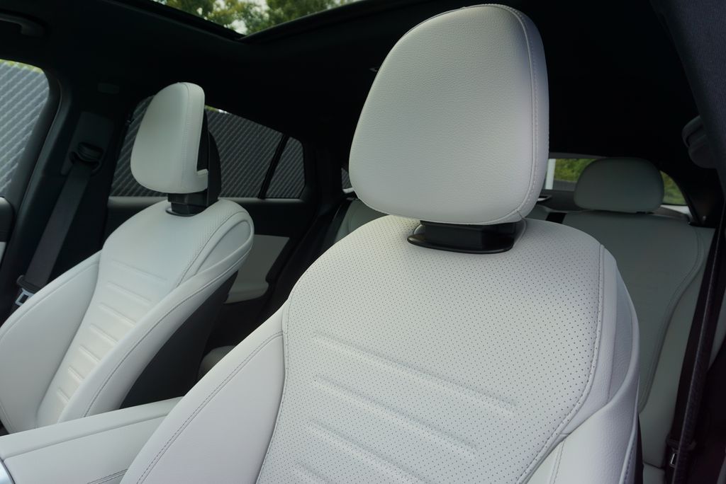 Thumbnail: 2026 Mercedes-Benz GLC - 11