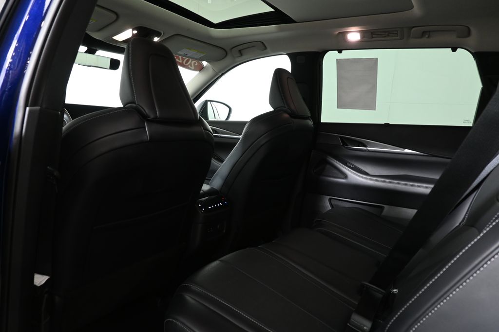 Thumbnail: 2023 INFINITI QX60 - 31