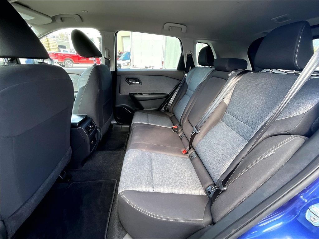 2023 Nissan Rogue — photo 21