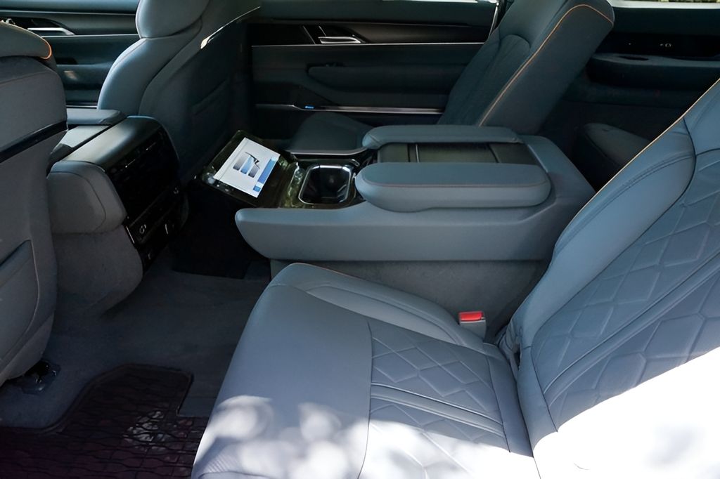 Used Car 2024 Jeep Grand Wagoneer  Utility Series Iii Four Wheel Drive For Sale Under $90,000 In Austin, Texas