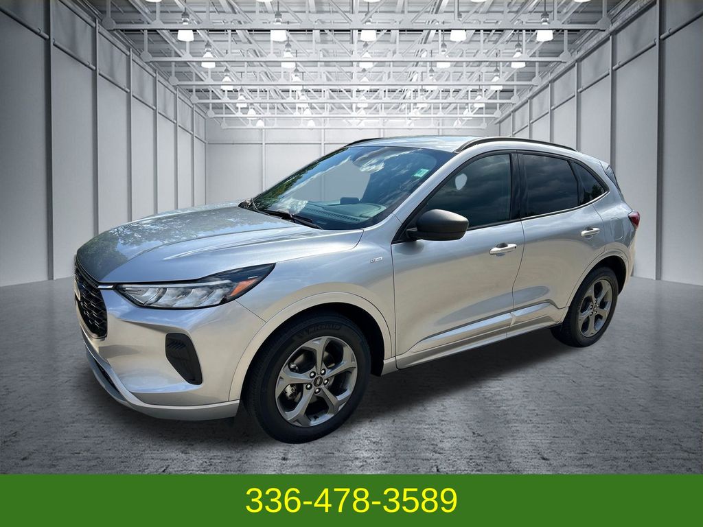 Silver Metallic 2024 Ford Escape SUV / Crossover All-Wheel Drive 8-Speed Automatic