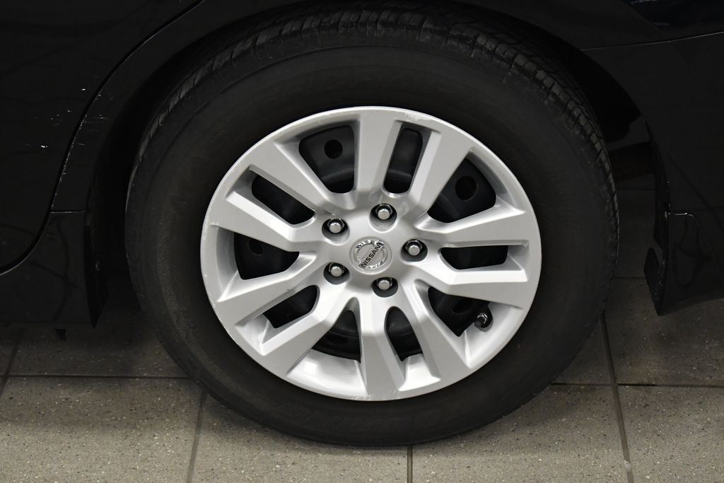 Thumbnail: 2014 Nissan Altima - 15