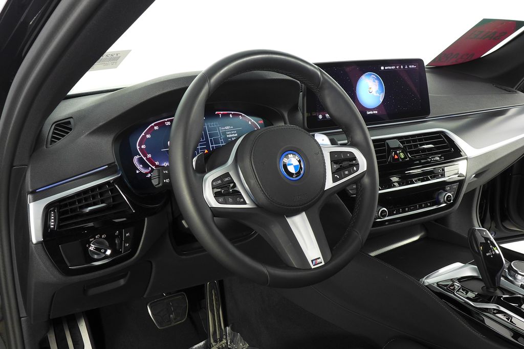 Thumbnail: 2023 BMW 5 Series - 29