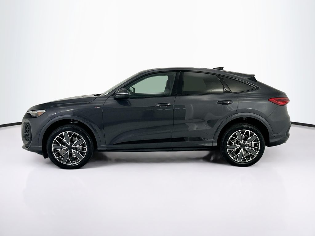 Thumbnail: 2026 Audi Q5 - 8
