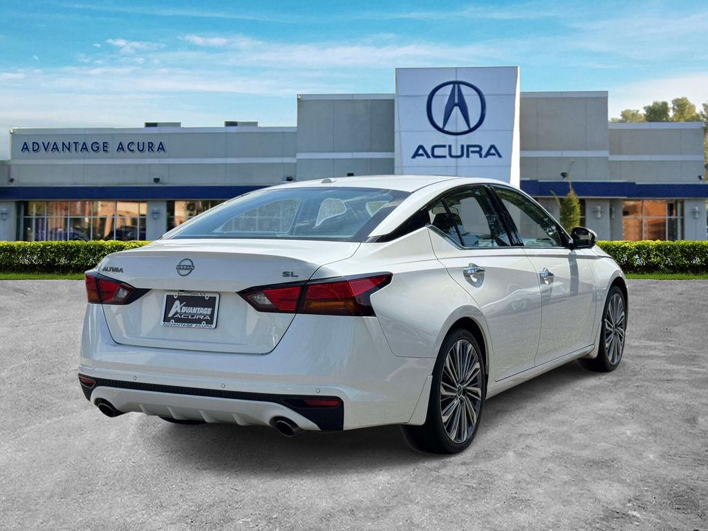 Used 2024 Nissan Altima Sedan