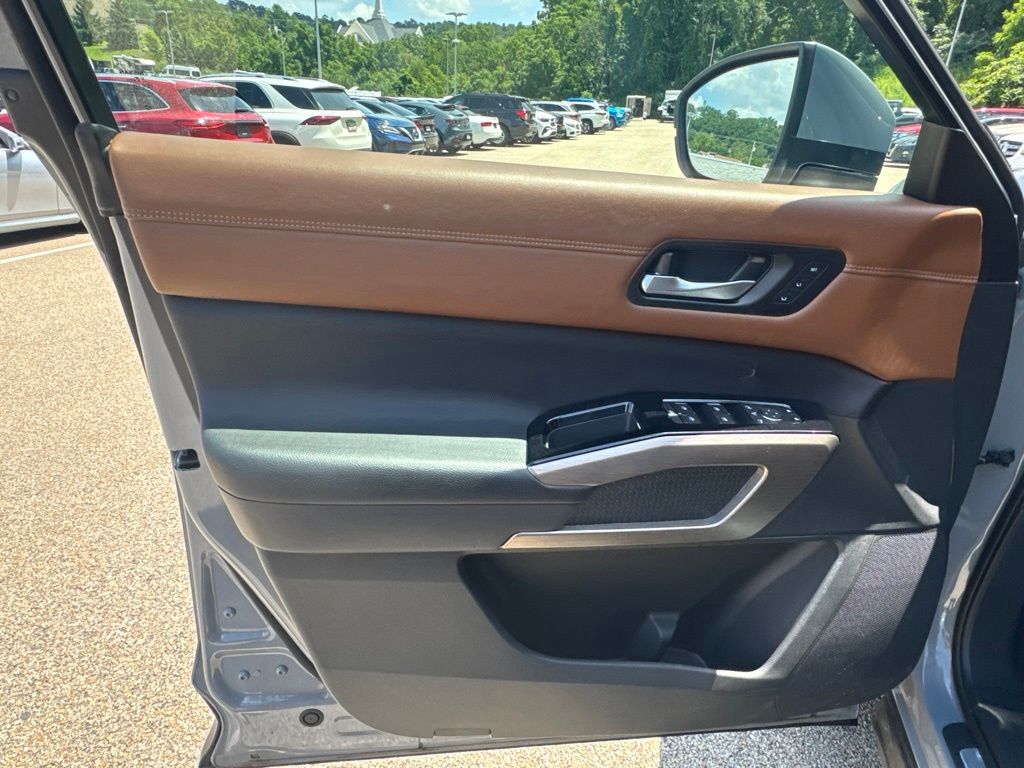 2023 Nissan Pathfinder Platinum Gray at South Hills Kia
