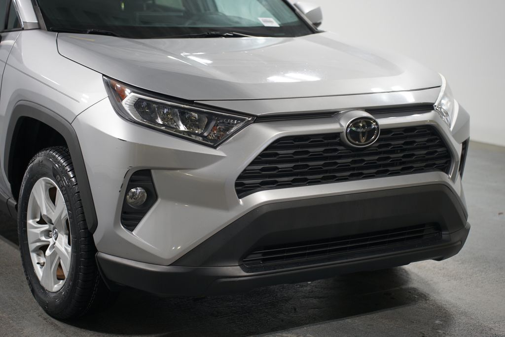 2019 Toyota RAV4 XLE 4