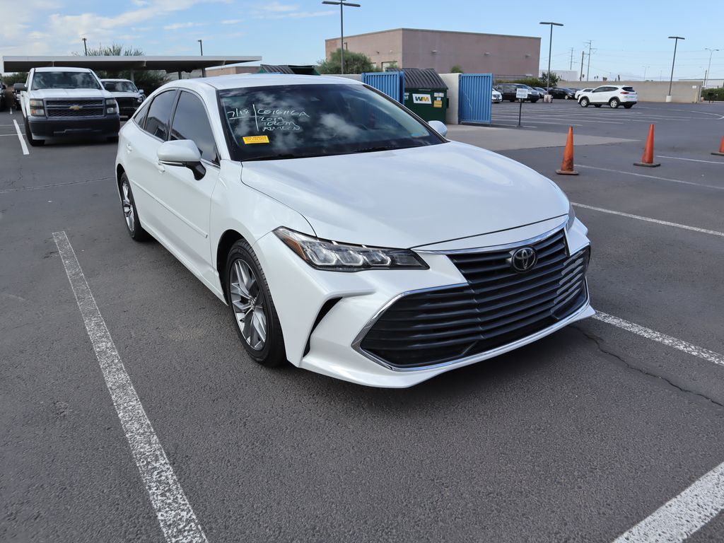 Thumbnail: 2019 Toyota Avalon - 3