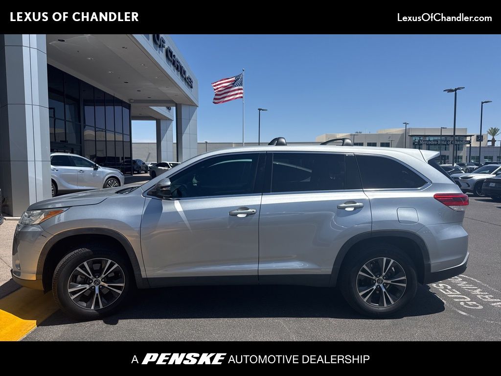 Thumbnail: 2019 Toyota Highlander - 1