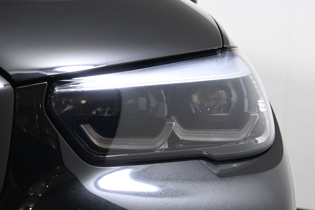 Thumbnail: 2023 BMW X5 - 11