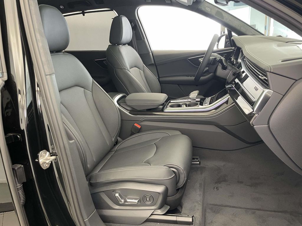 2026 Audi Q7  Black at Audi Porsche Sewickley