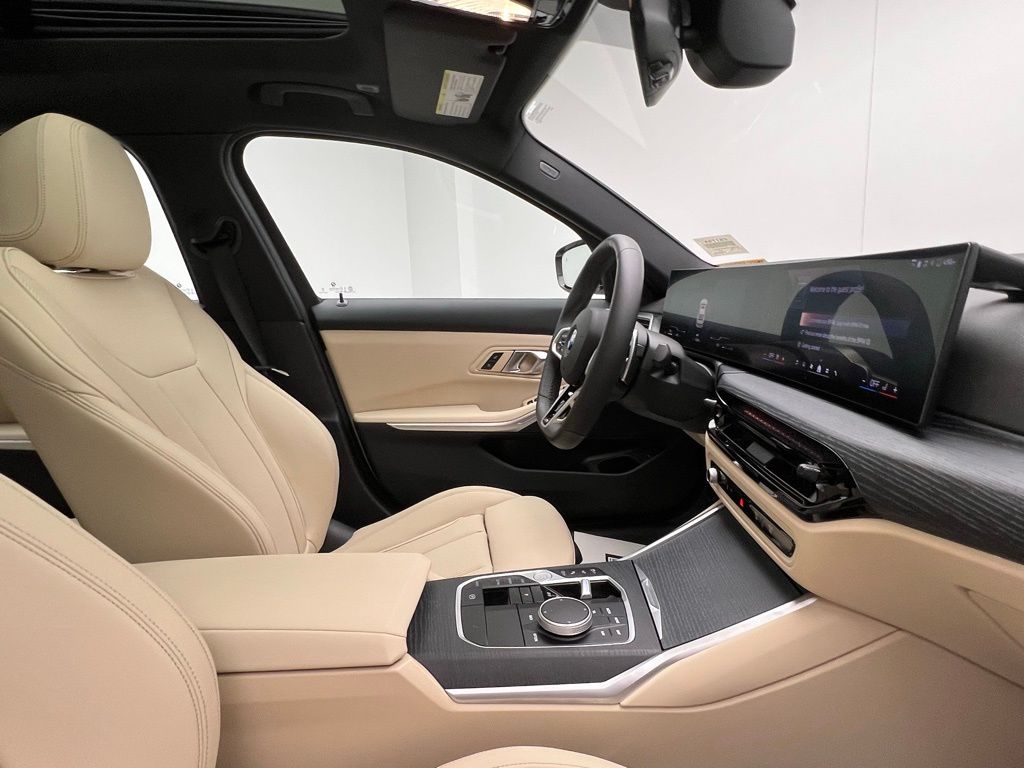 Thumbnail: 2025 BMW 3 Series - 7