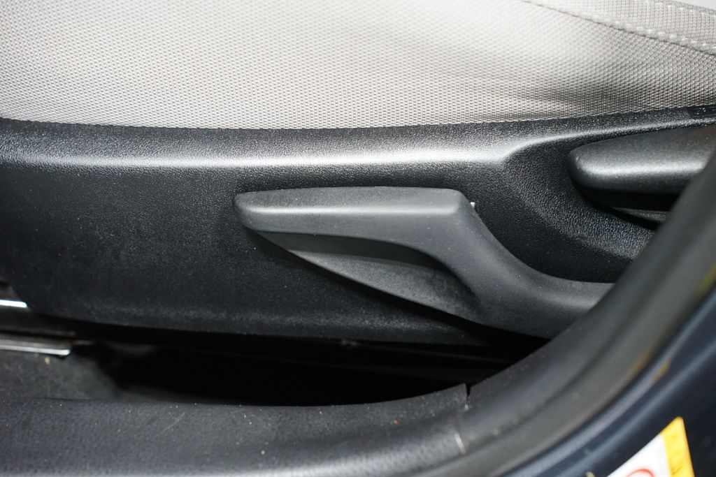 Thumbnail: 2018 Toyota Corolla - 27