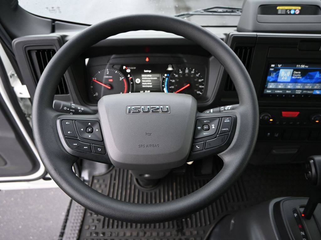 2025 Isuzu NRR 