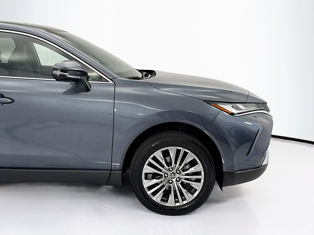 Thumbnail: 2023 Toyota Venza - 11