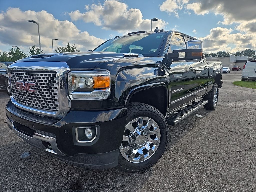 Onyx Black 2017 GMC Sierra 2500HD Pickup Truck Four-Wheel Drive 6-Speed Automatic