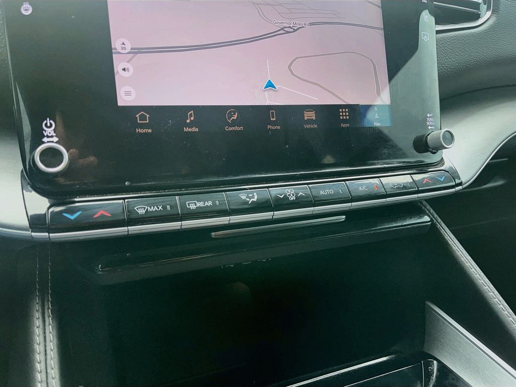 Used 2025 Black Jeep Base image 16