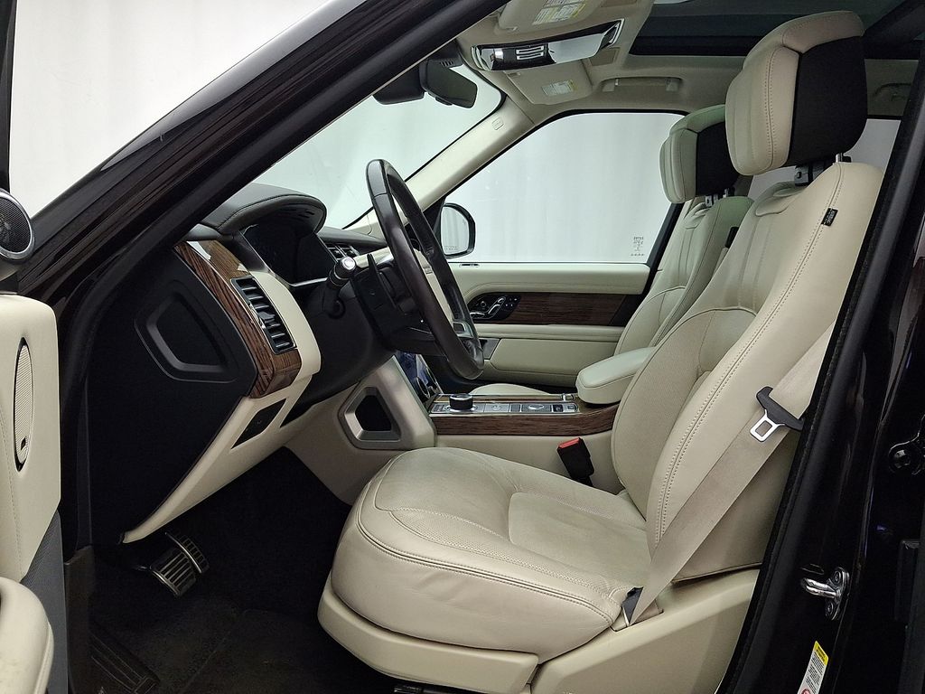 Thumbnail: 2021 Land Rover Range Rover - 14
