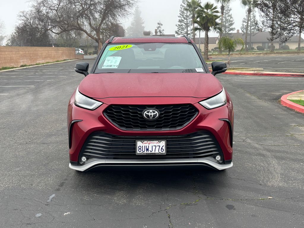 Thumbnail: 2021 Toyota Highlander - 2