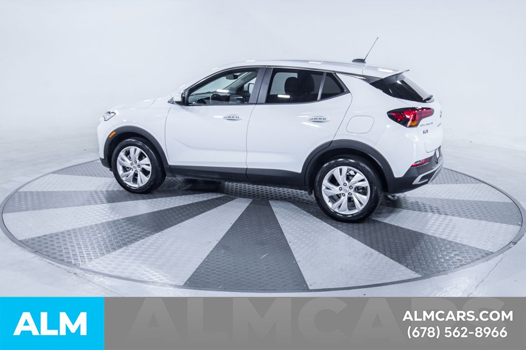 Used 2025 White Buick Preferred image 5