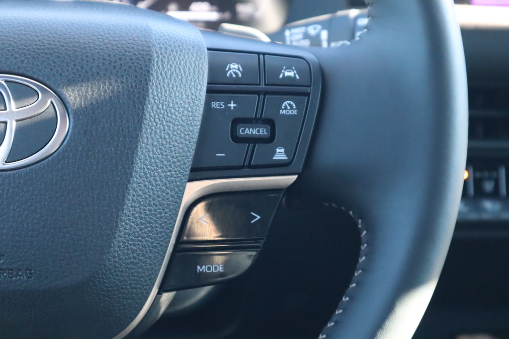 Thumbnail: 2025 Toyota Crown Signia - 12