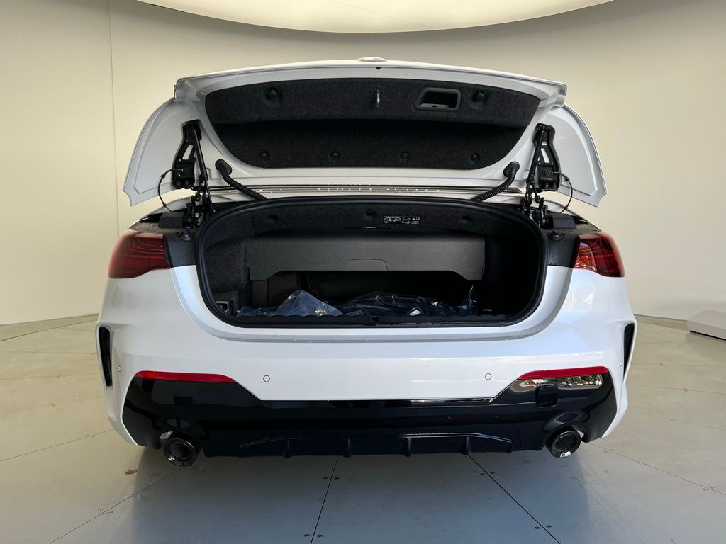 Thumbnail: 2026 BMW 4 Series - 9