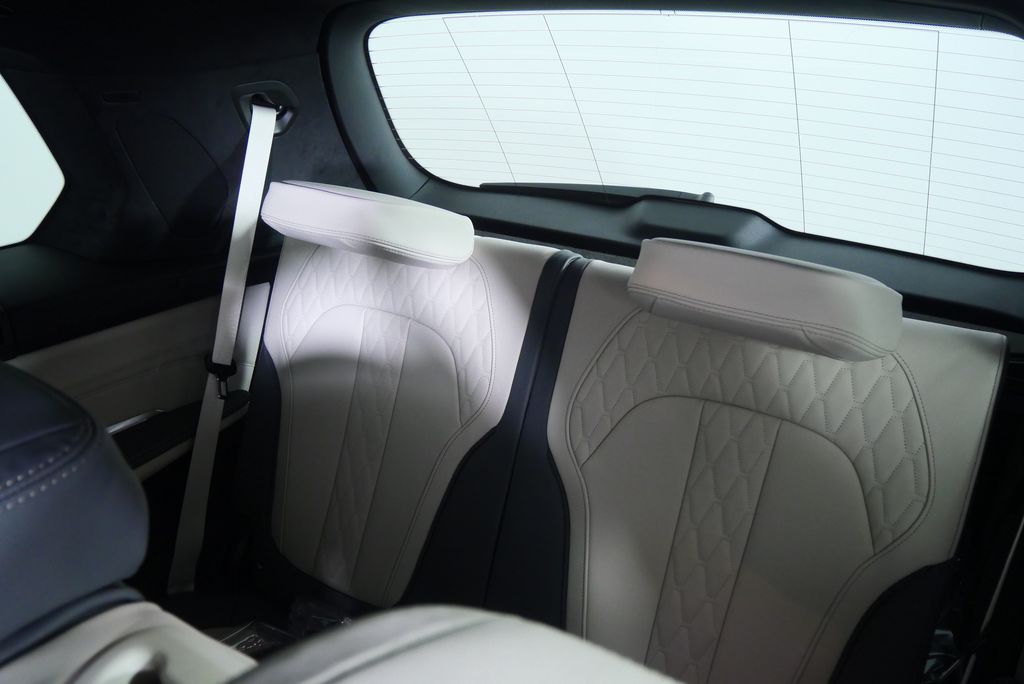 Thumbnail: 2026 BMW X7 - 19