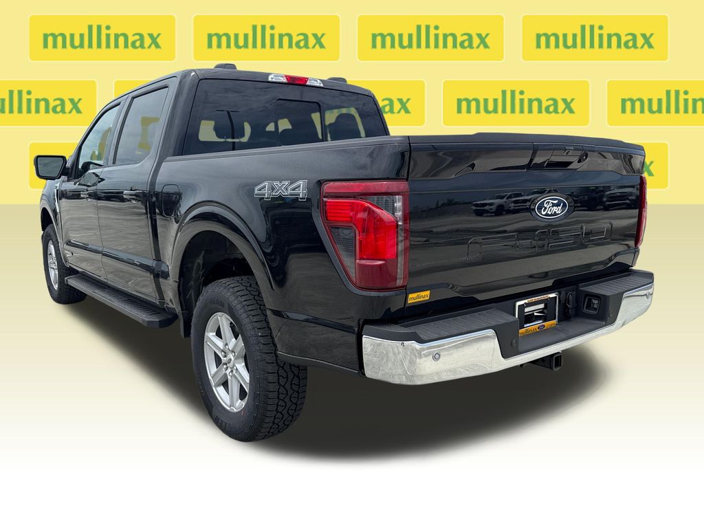 New 2026 Black Ford XLT image 4