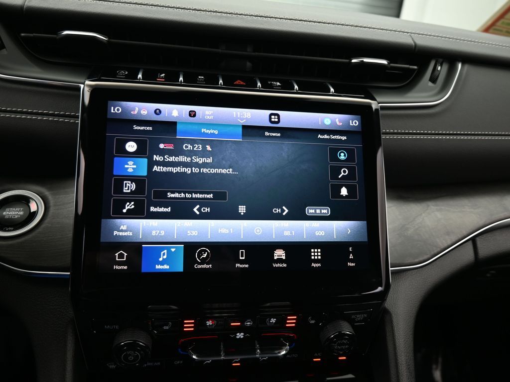 Used 2024 Silver Zynith Jeep Overland image 29