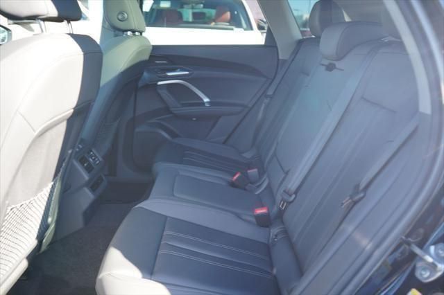 Thumbnail: 2025 Audi Q5 - 7