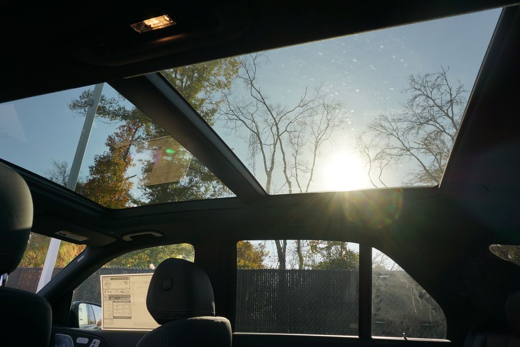 Thumbnail: 2026 Mercedes-Benz GLE - 16