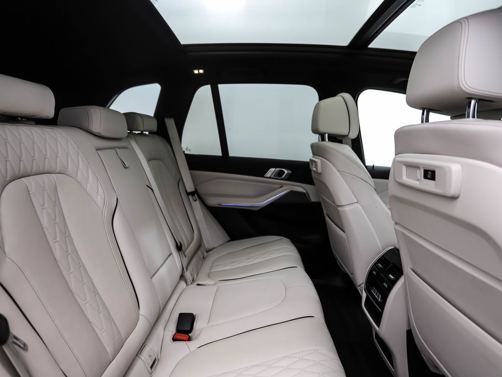 2022 BMW X5 xDrive45e 27