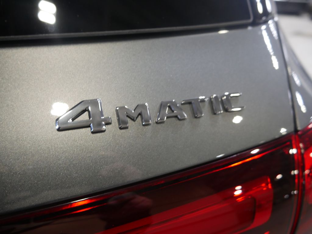 Thumbnail: 2026 Mercedes-Benz GLE - 10