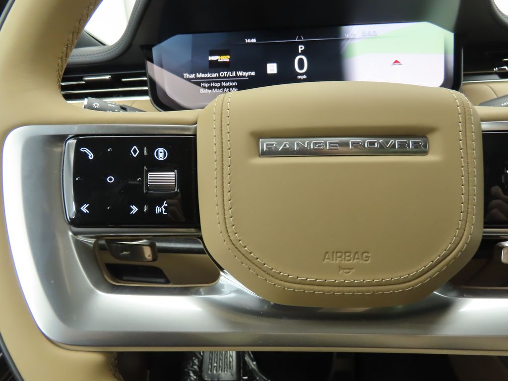 2025 Land Rover Range Rover SE 12
