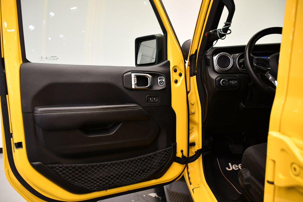 Thumbnail: 2020 Jeep Wrangler - 28