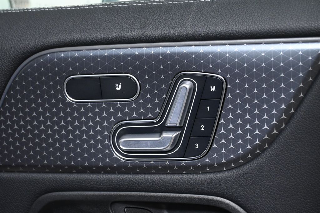 Thumbnail: 2025 Mercedes-Benz GLA - 28