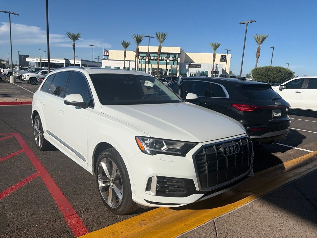 Thumbnail: 2022 Audi Q7 - 3