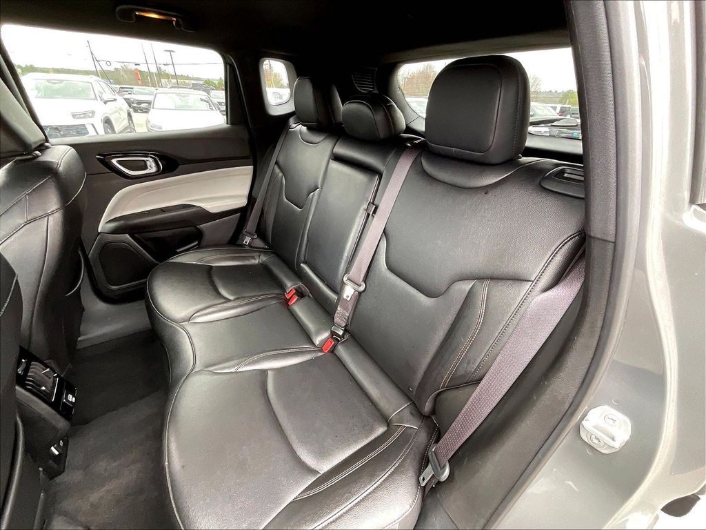 2024 Jeep Compass — photo 14