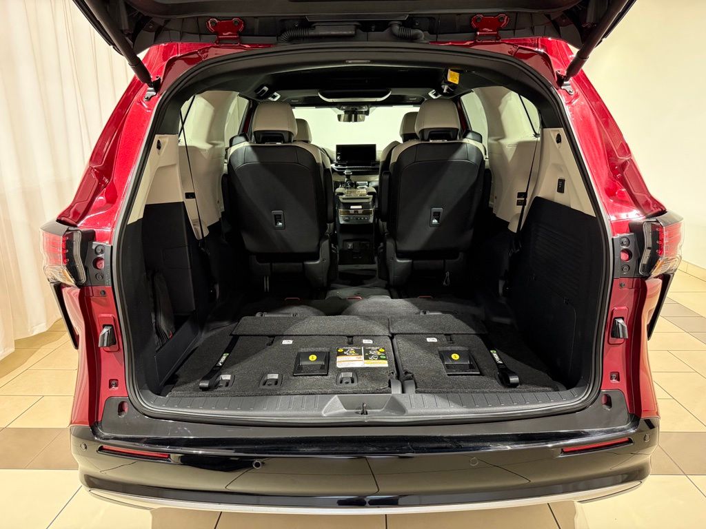 Thumbnail: 2026 Toyota Sienna - 11
